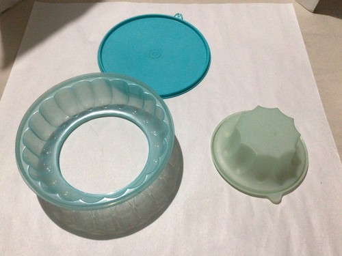Vintage tupperware bundt cake - bundt,
